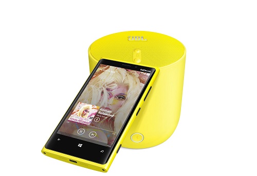 tl_files/telserwis/img/news/1-jbl-playup-portable-wireless-speaker-for-nokia-with-nokia-lumia-920.jpg